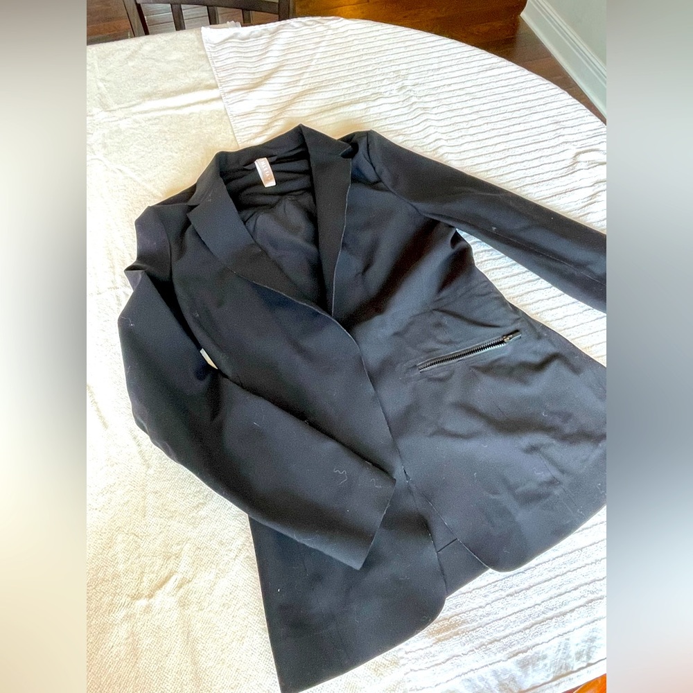 Athleta black blazer size 4. Worn once.